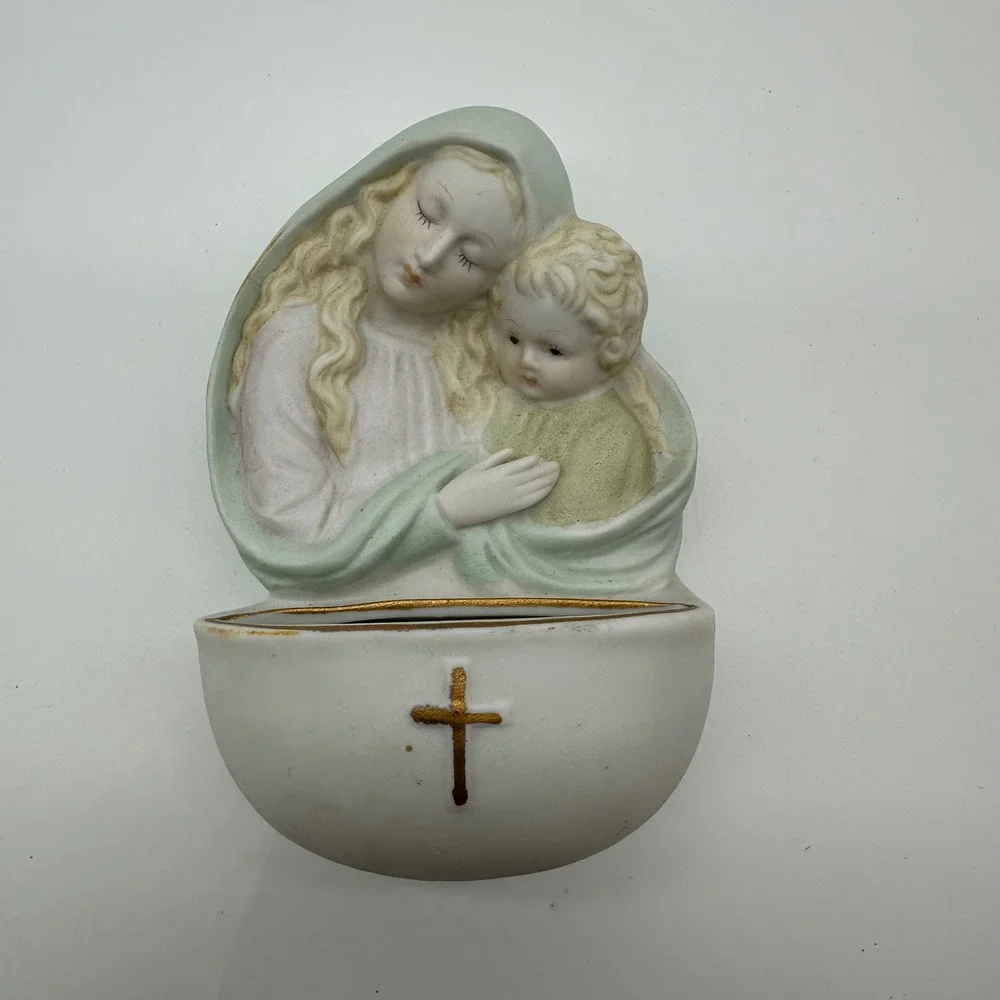VTG Napco F1532 Ceramic Madonna and Child Wall Pocket Planter Holy Water Font